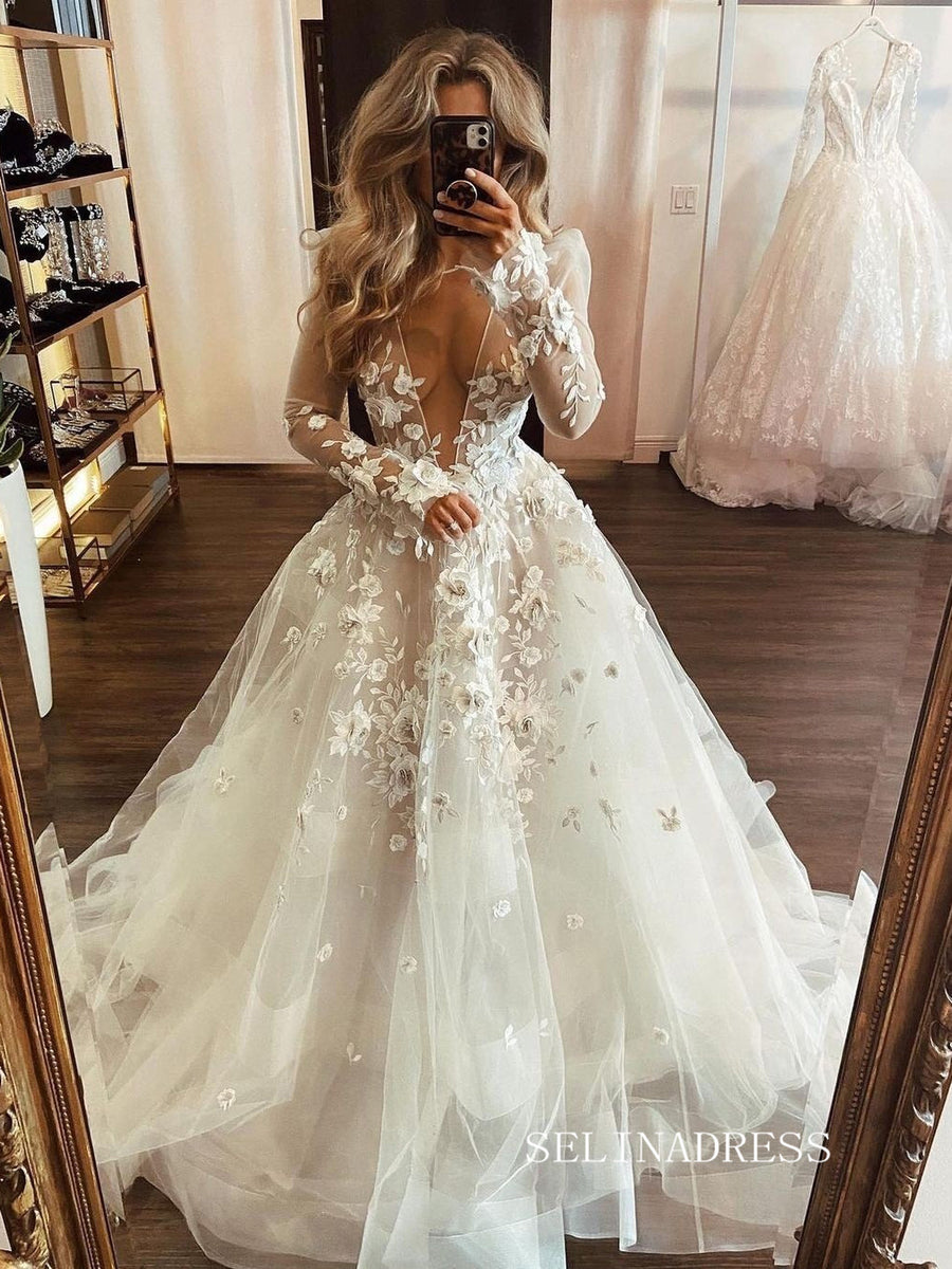 Three-Dimensional Lace Wedding Dress