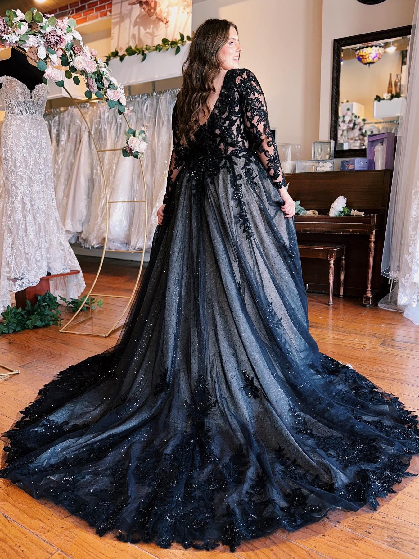 Elegant Black Long Prom Dress Long Sleeve A-line Lace Elegant Evening Gowns SLD005|Selinadress