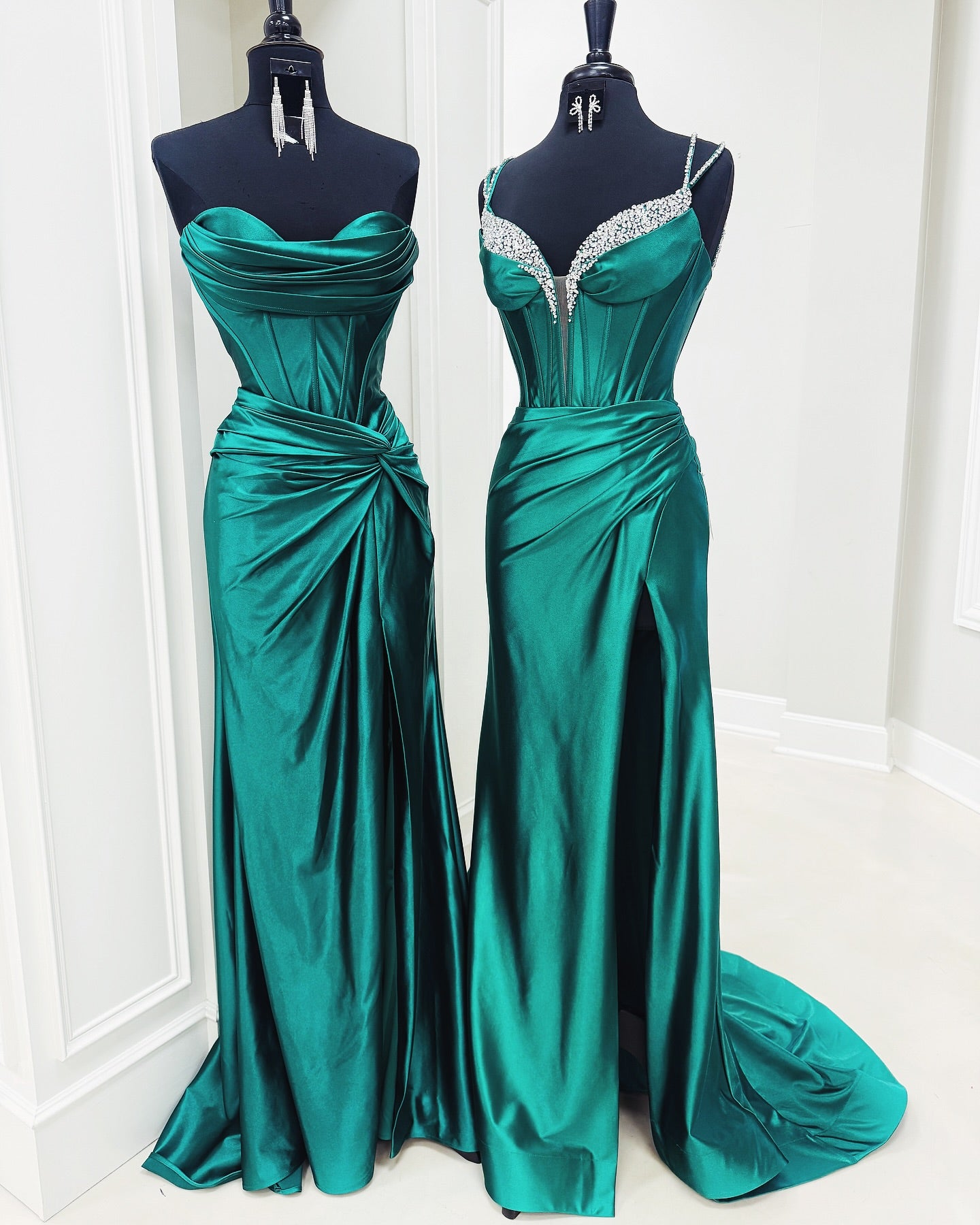 Elegant Satin Prom Dresses 2025 with Spaghetti Strap & Slit SEW800