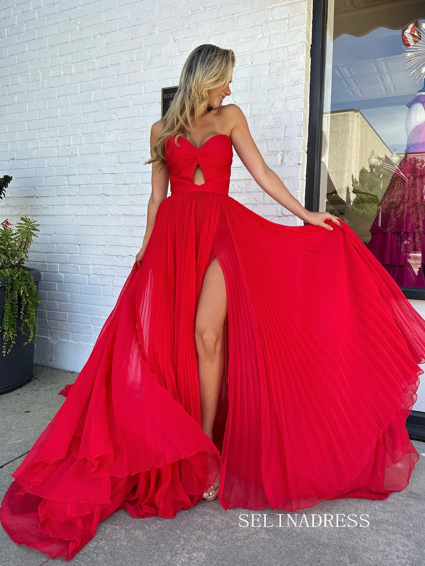 Elegant Srrapless Red Chiffon Keyhole Long Prom Dresses With slit  Cheap Formal Dresses SER033|Selinadress