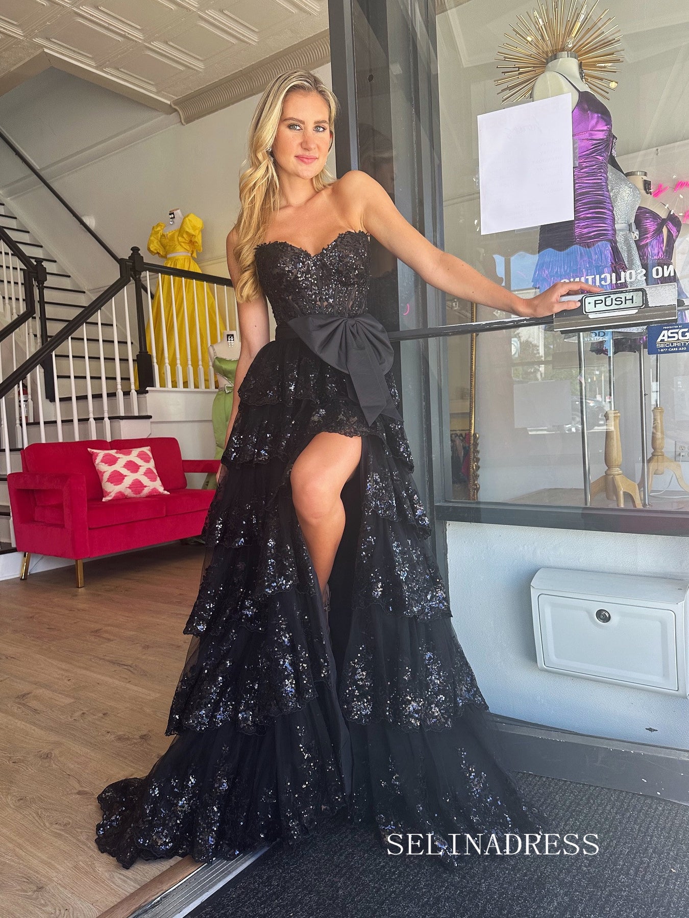 Gorgeous Sweetheart A Line Black Long Prom Dresses with Appliques SER031|Selinadress