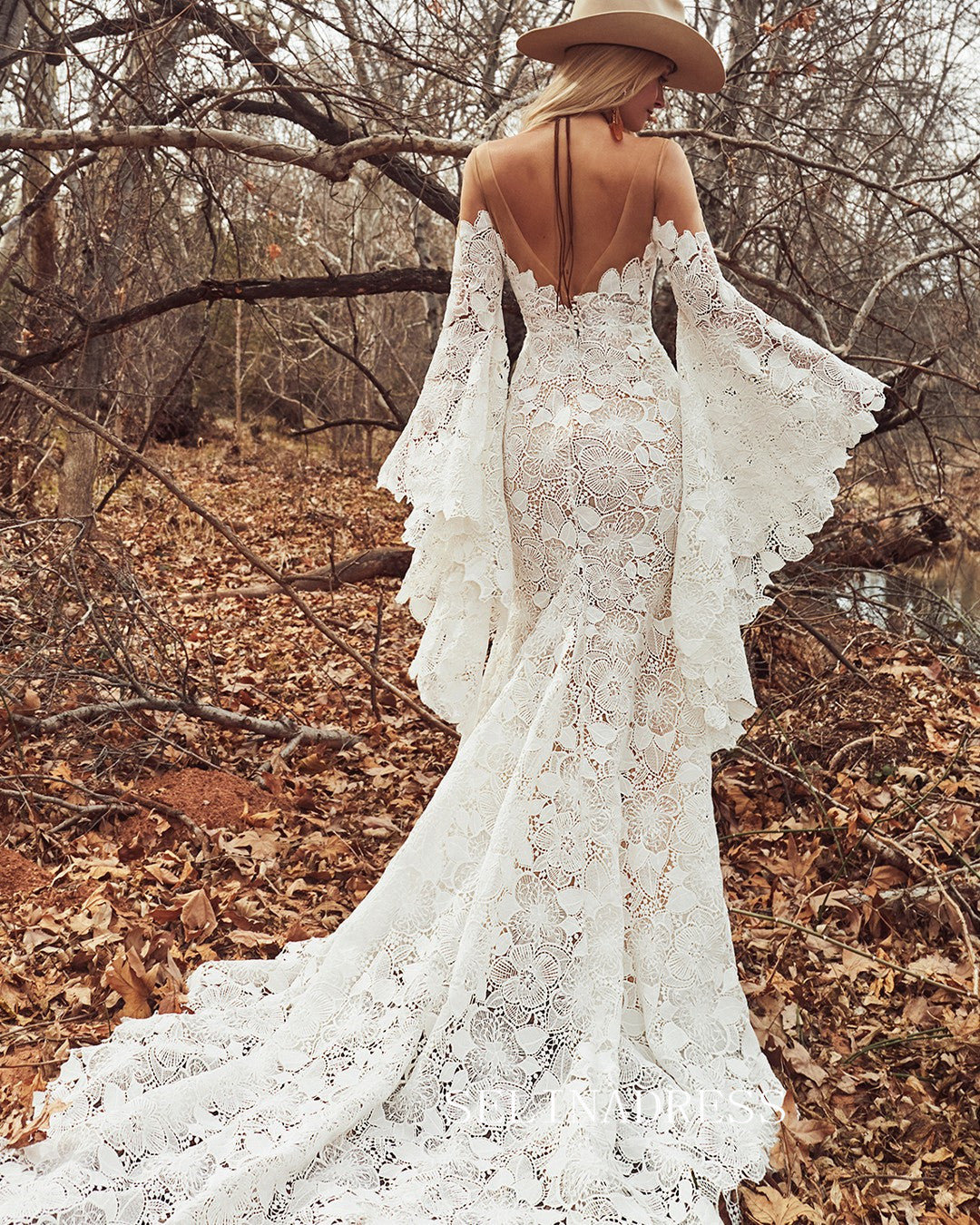 Vintage Mermaid Long Sleeve White Lace Wedding Dress With Sweep Train EWR400|Selinadress