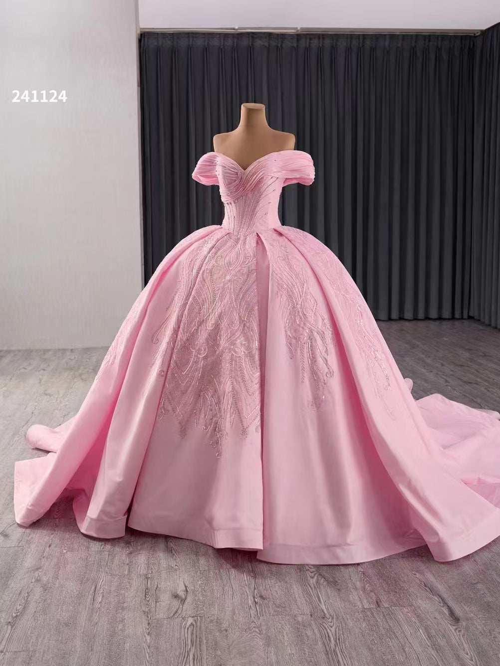 Off-the-shoulder Pink Beaded Ball Gown Evening Dress Haute Couture Wedding Gowns 241124|Selinadress