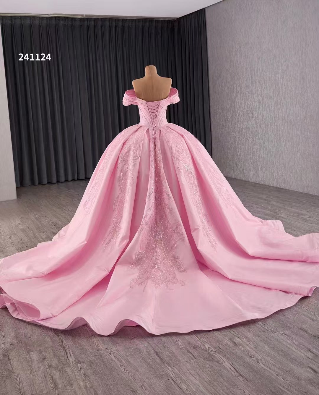 Off-the-shoulder Pink Beaded Ball Gown Evening Dress Haute Couture Wedding Gowns 241124|Selinadress