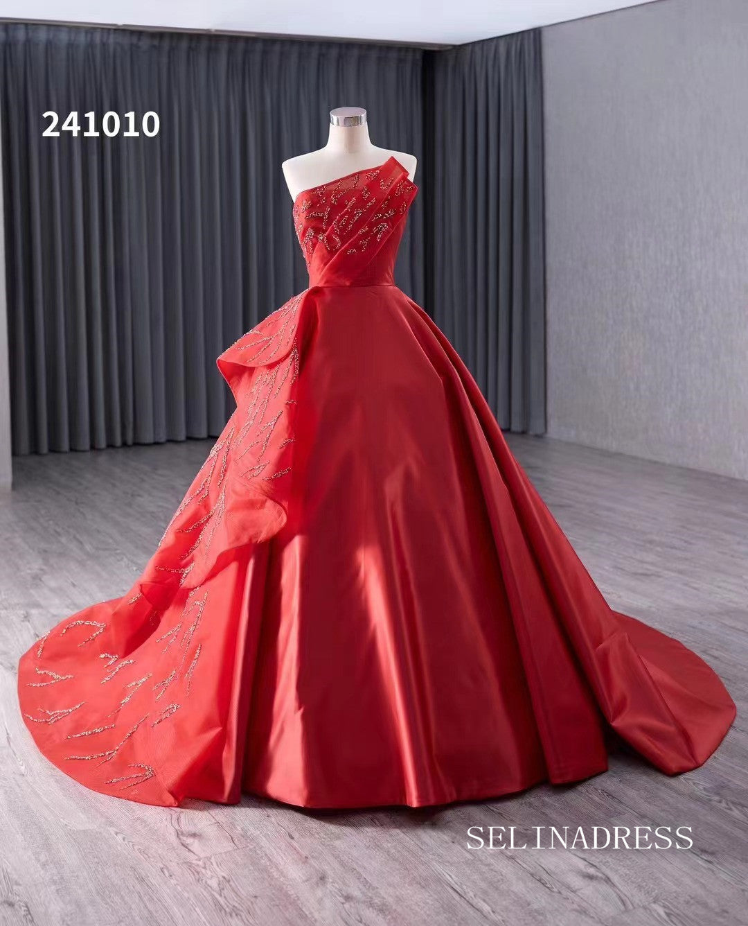 Red Beaded Satin Wedding Dress Strapless Ball Gown Quinceanera Dress 241010|Selinadress