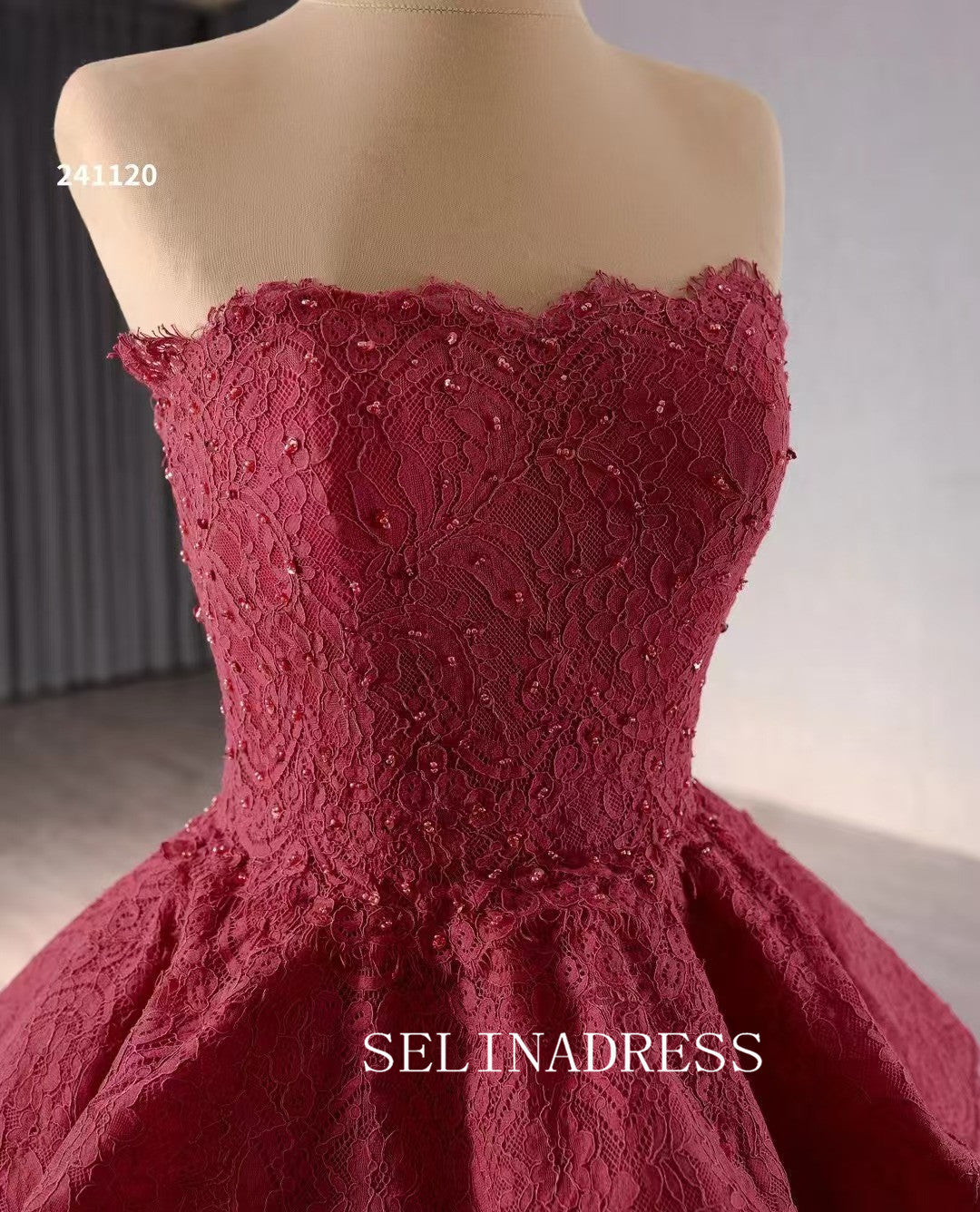 Strapless Red Lace Ball Gown Quinceanera Dress Tiered Layerd Wedding Dress 241120