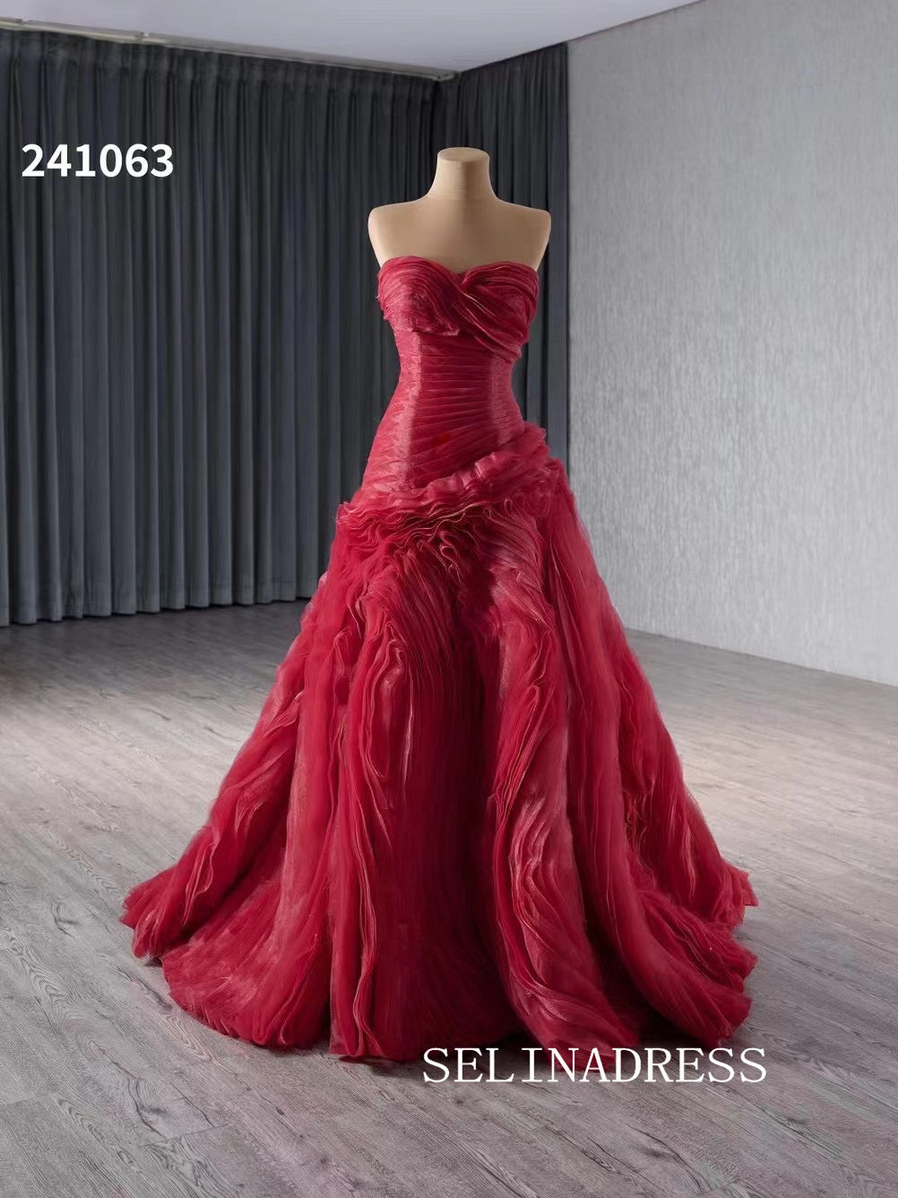 Sweetheart Red Luxury Wedding Dress Ruffles Quinceanera Dress 241063|Selinadress