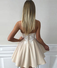 Beautiful Homecoming Dress Sexy Fashion Appliques Short Prom Dress Party Dress JK395