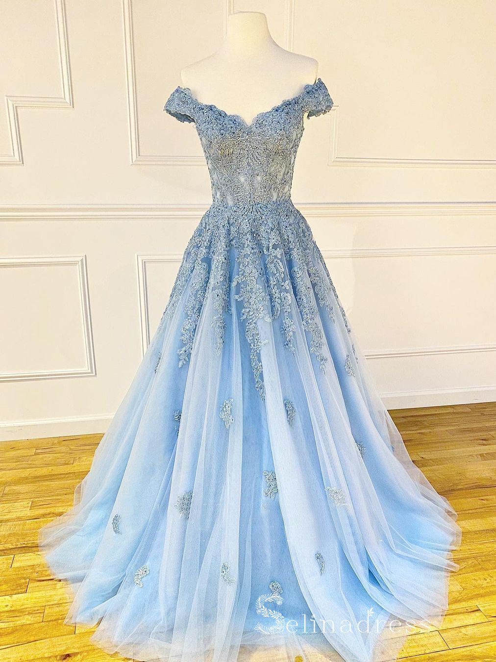 Chic A-line Off-the-shoulder Light Sky Blue Long Prom Dresses Applique Evening Dress CBD383|Selinadress