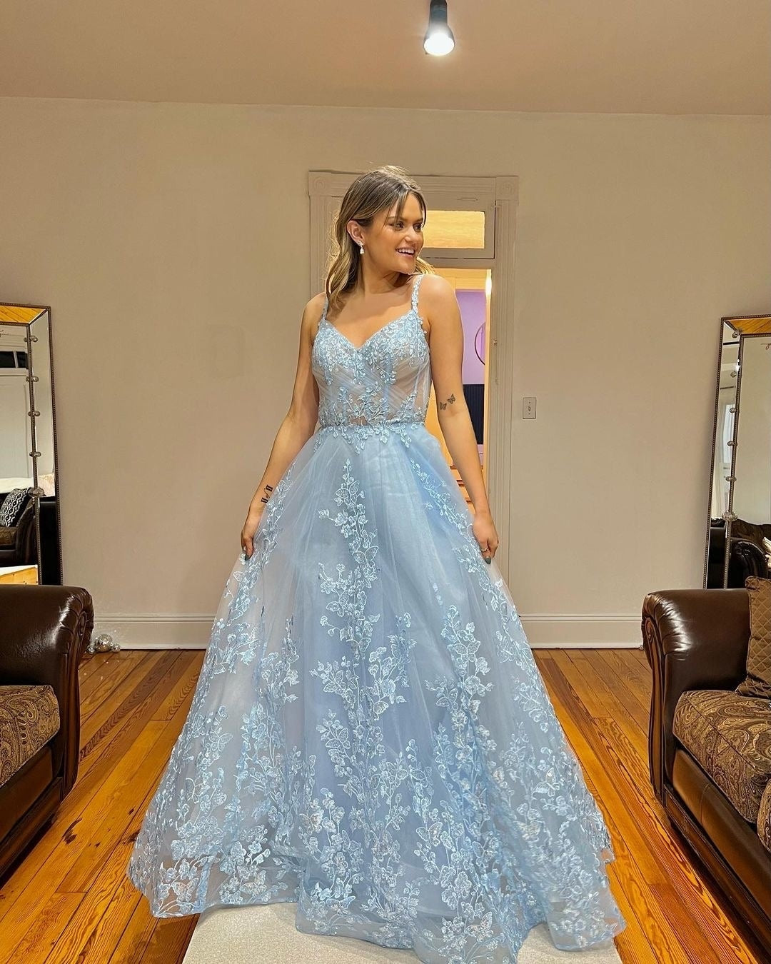 Chic A-line Spaghetti Straps Applique Lace Long Prom Dress Light Sky Blue Elegant Evening Dress #JKSS53|Selinadress