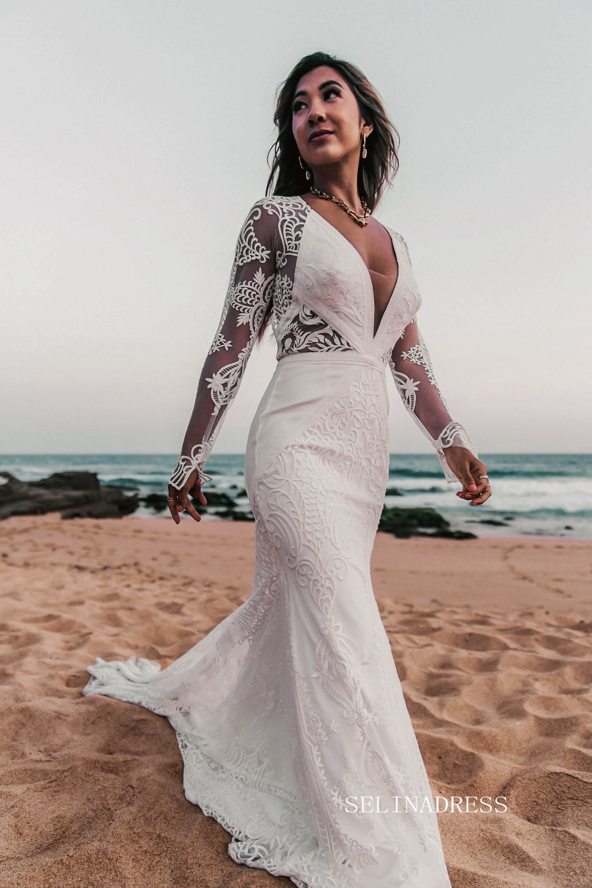 Chic Mermaid V neck Boho Wedding Dress Rustic Long Sleeve Lace Wedding Gowns MLS044|Selinadress